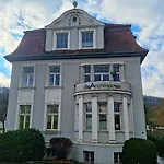Apartment Charysma - Jugendstil Trifft Moderne, Schlafzimmer Mit Smart-tv, Tischfussball, Darts, Parkplatz Hamelin