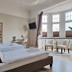 Apartment Charysma - Jugendstil Trifft Moderne, Schlafzimmer Mit Smart-tv, Tischfussball, Darts, Parkplatz *
