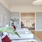 Charysma - Jugendstil Trifft Moderne, Schlafzimmer Mit Smart-tv, Tischfussball, Darts, Parkplatz Apartment Hamelin