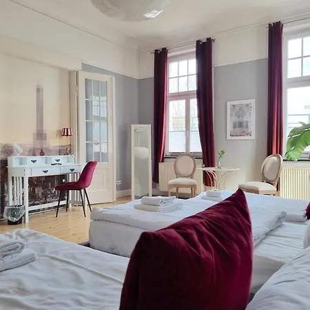 Charysma - Jugendstil Trifft Moderne, Schlafzimmer Mit Smart-tv, Tischfussball, Darts, Parkplatz 아파트 *