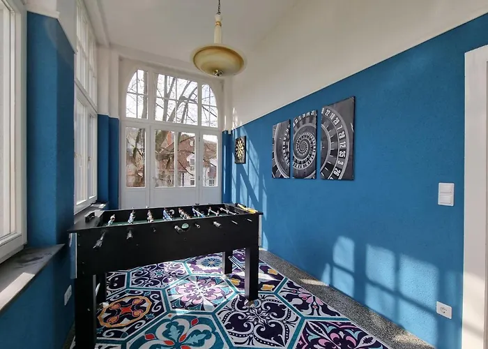 Charysma - Jugendstil Trifft Moderne, Schlafzimmer Mit Smart-tv, Tischfussball, Darts, Parkplatz Appartement Hamelin