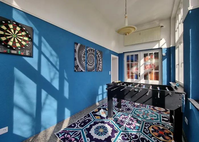 Charysma - Jugendstil Trifft Moderne, Schlafzimmer Mit Smart-tv, Tischfussball, Darts, Parkplatz Appartement *