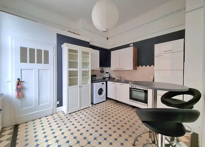 Appartement Charysma - Jugendstil Trifft Moderne, Schlafzimmer Mit Smart-tv, Tischfussball, Darts, Parkplatz Hamelin