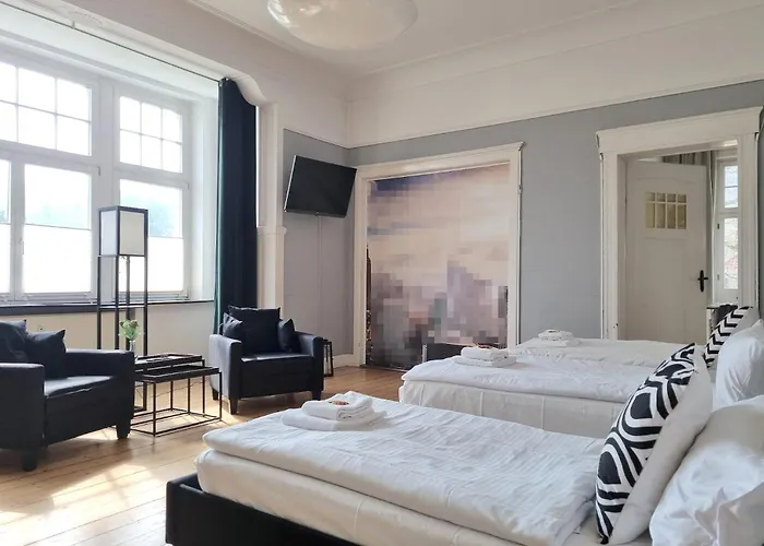 Charysma - Jugendstil Trifft Moderne, Schlafzimmer Mit Smart-tv, Tischfussball, Darts, Parkplatz *