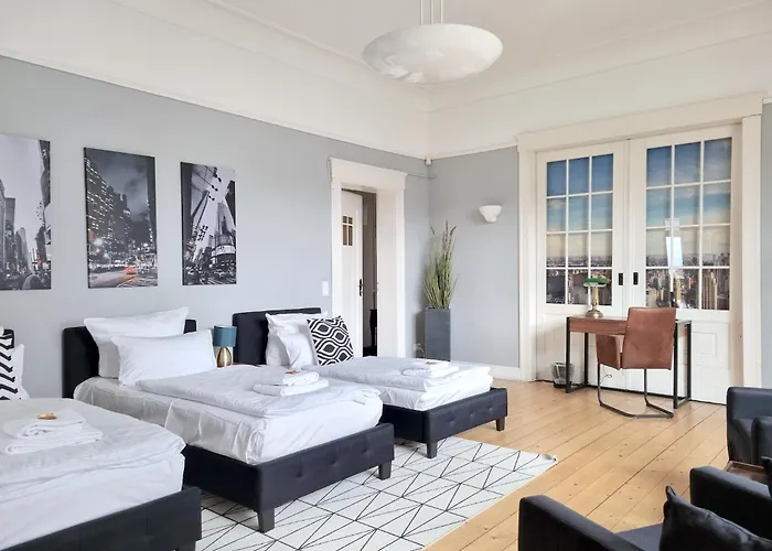 Charysma - Jugendstil Trifft Moderne, Schlafzimmer Mit Smart-tv, Tischfussball, Darts, Parkplatz Appartement *