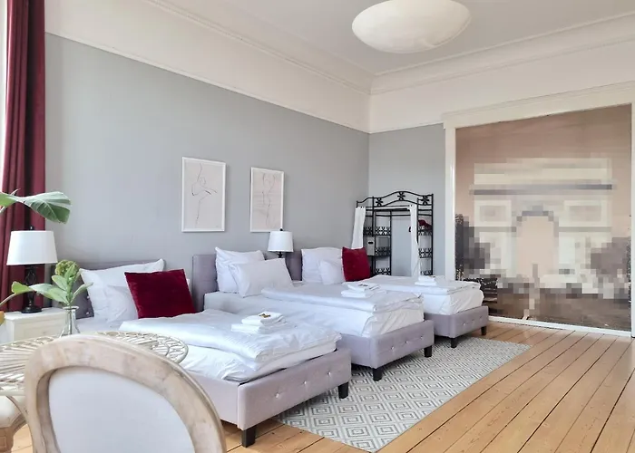 Charysma - Jugendstil Trifft Moderne, Schlafzimmer Mit Smart-tv, Tischfussball, Darts, Parkplatz Appartement Hamelin